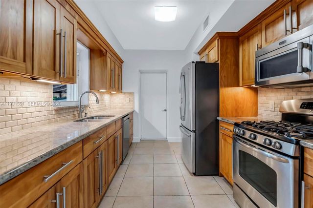 2300 SW 24th St, Miami, FL 33145