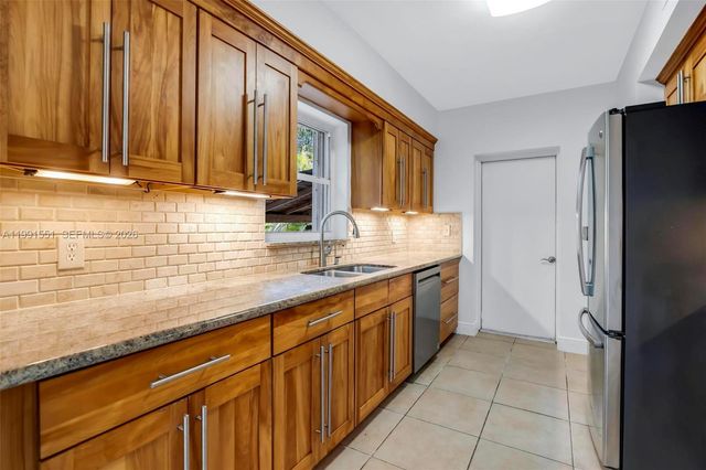 2300 SW 24th St, Miami, FL 33145