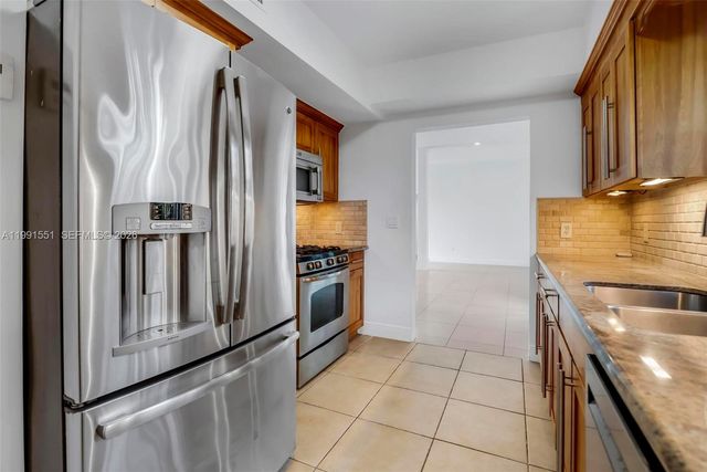 2300 SW 24th St, Miami, FL 33145