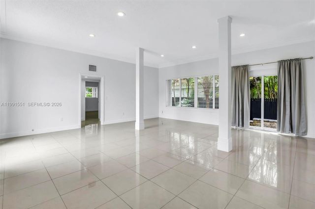 2300 SW 24th St, Miami, FL 33145