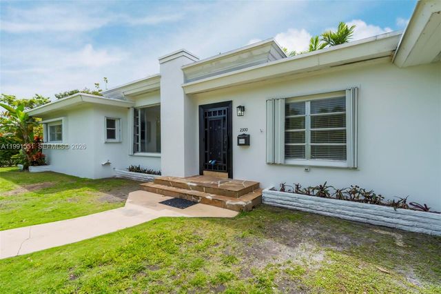 2300 SW 24th St, Miami, FL 33145