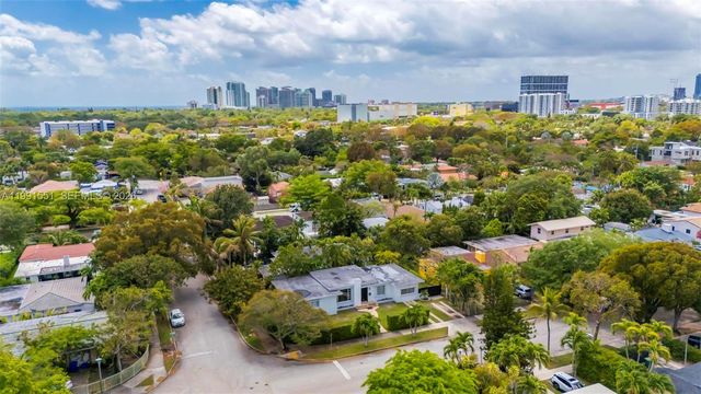 2300 SW 24th St, Miami, FL 33145