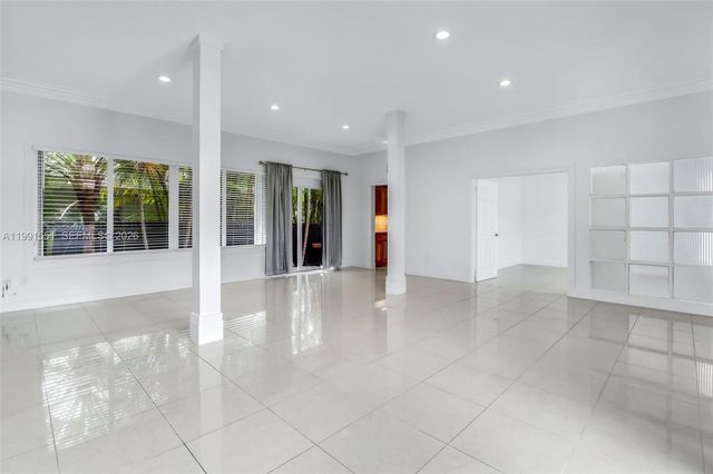 2300 SW 24th St, Miami, FL 33145