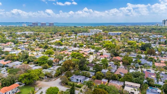 2300 SW 24th St, Miami, FL 33145