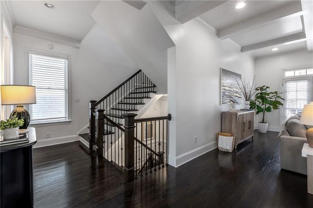 929 Canterbury Lane NE, Atlanta, GA 30324