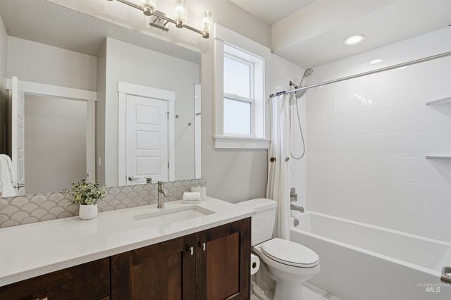 8087 Tandy Cove St, Middleton, ID 83644