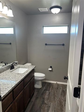 445 E Timberland Lane, Guthrie, OK 73044