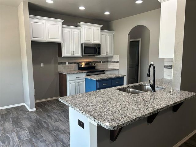 445 E Timberland Lane, Guthrie, OK 73044