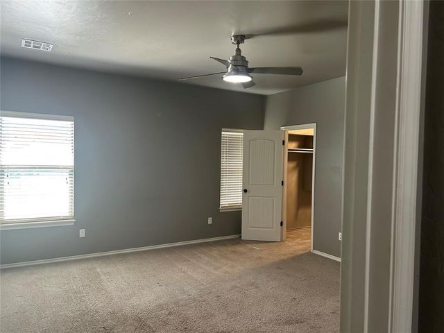 445 E Timberland Lane, Guthrie, OK 73044