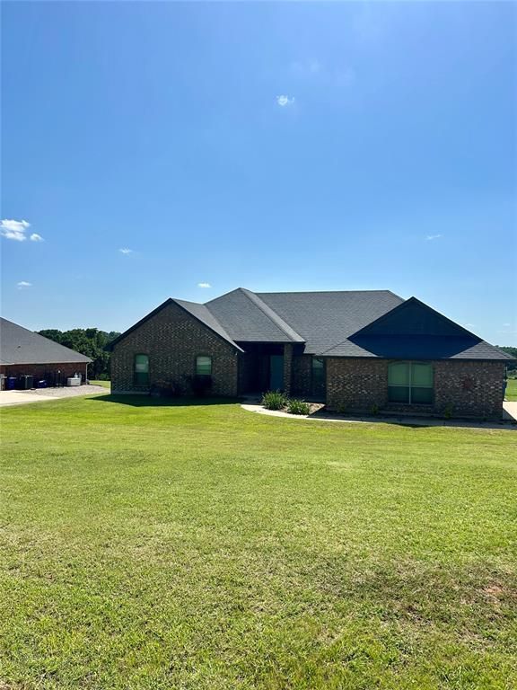 445 E Timberland Lane, Guthrie, OK 73044