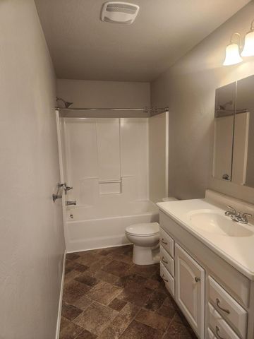 7629 Calaveras Street, White City, OR 97503