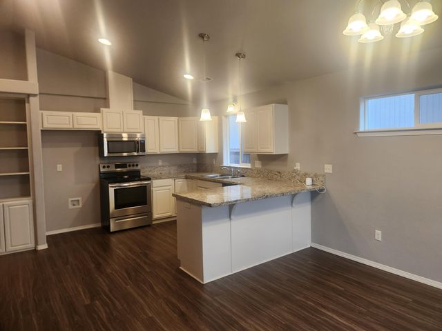 7629 Calaveras Street, White City, OR 97503