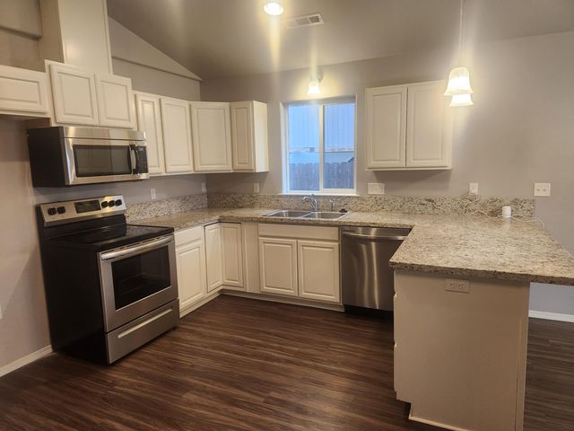 7629 Calaveras Street, White City, OR 97503