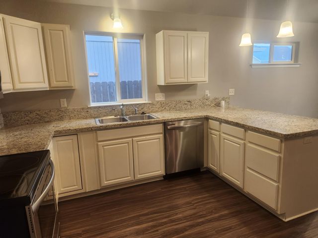 7629 Calaveras Street, White City, OR 97503