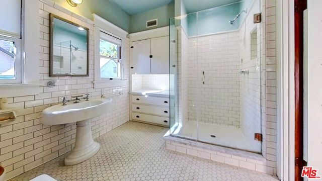 216 Mount Washington Drive, Los Angeles, CA 90065