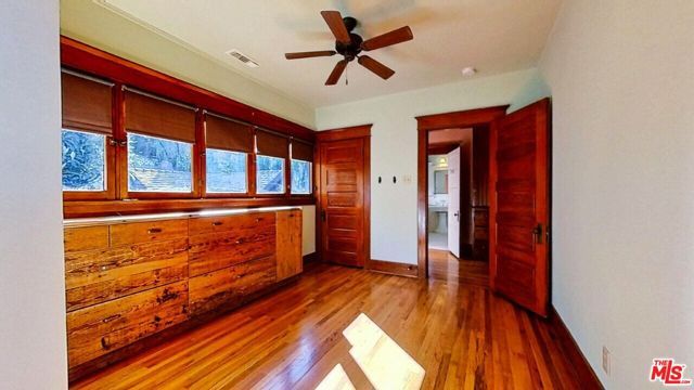 216 Mount Washington Drive, Los Angeles, CA 90065