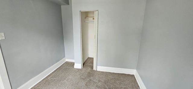 5015 W Montrose Avenue, Chicago, IL 60641