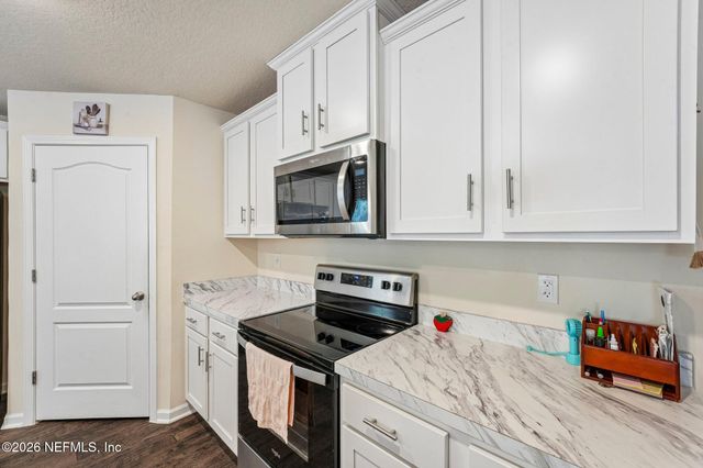 2486 OAK STREAM Drive, Green Cove Springs, FL 32043