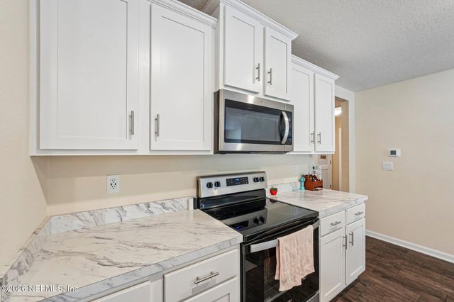 2486 OAK STREAM Drive, Green Cove Springs, FL 32043