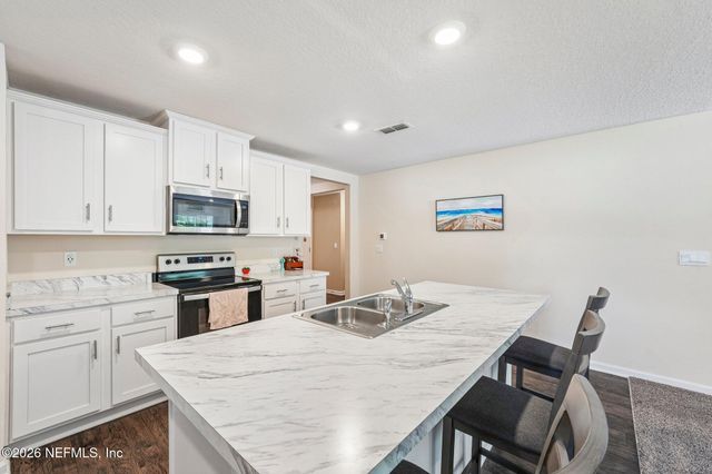 2486 OAK STREAM Drive, Green Cove Springs, FL 32043