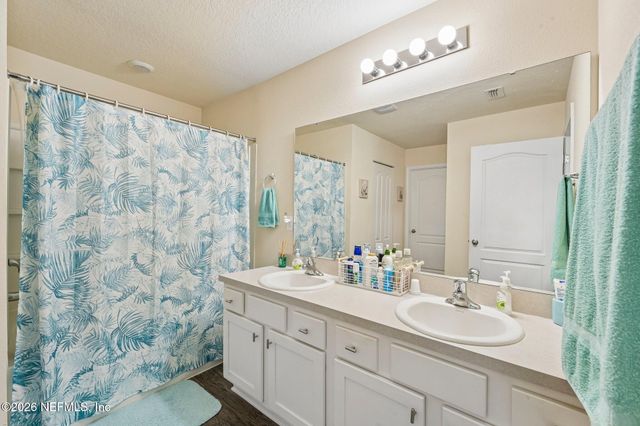 2486 OAK STREAM Drive, Green Cove Springs, FL 32043