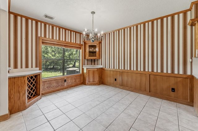 1726 I-45 N, Huntsville, TX 77320