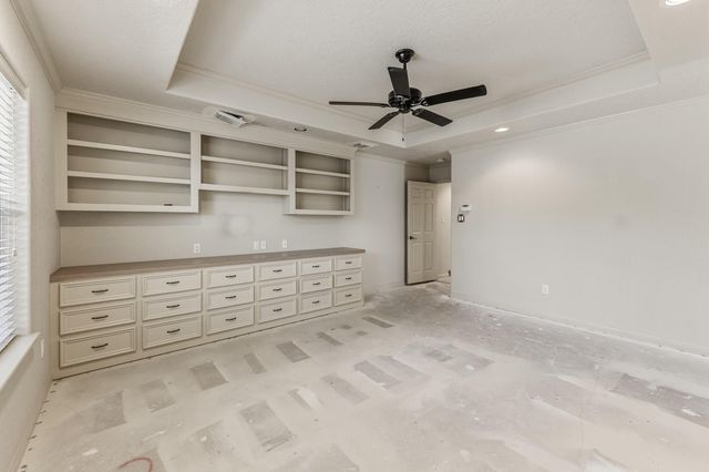 1726 I-45 N, Huntsville, TX 77320
