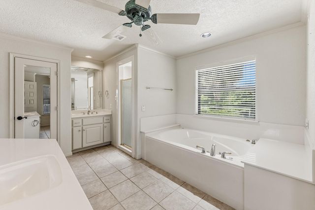 1726 I-45 N, Huntsville, TX 77320