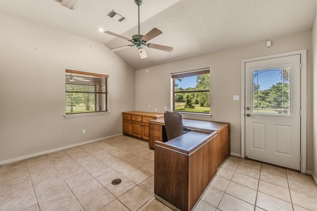 1726 I-45 N, Huntsville, TX 77320