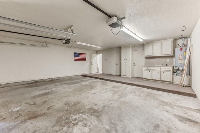 1726 I-45 N, Huntsville, TX 77320