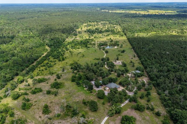 1726 I-45 N, Huntsville, TX 77320
