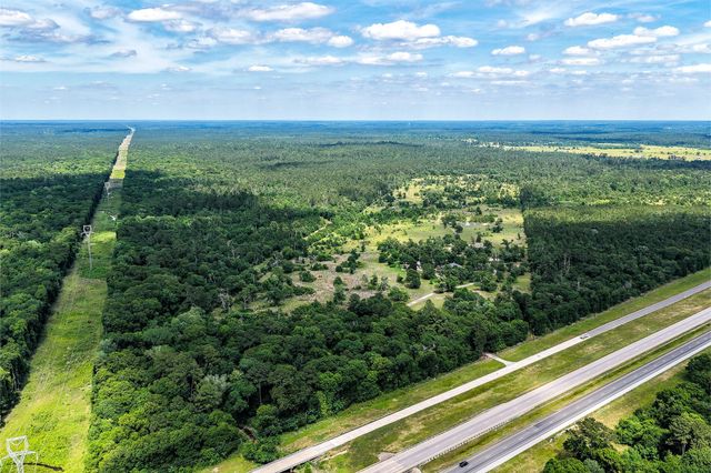 1726 I-45 N, Huntsville, TX 77320