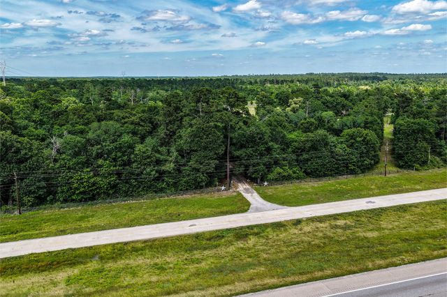 1726 I-45 N, Huntsville, TX 77320