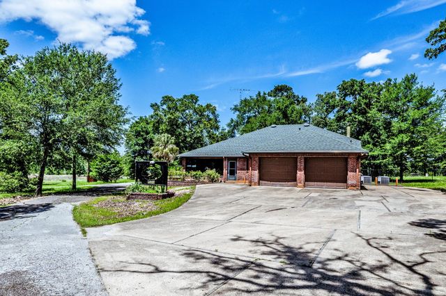 1726 I-45 N, Huntsville, TX 77320
