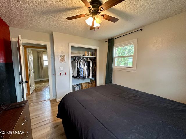 201 N Bobbie Smith Street, Diamond, MO 64840