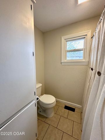 201 N Bobbie Smith Street, Diamond, MO 64840