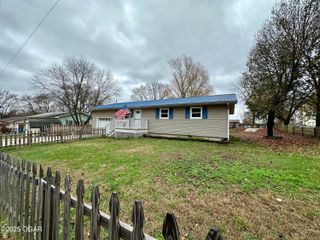 201 N Bobbie Smith Street, Diamond, MO 64840