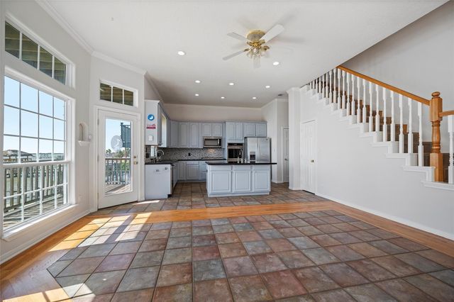 1315 Edwards Drive, Dickinson, TX 77539