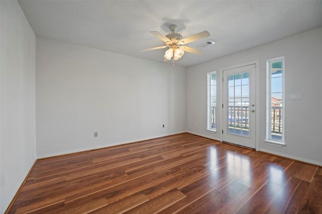 1315 Edwards Drive, Dickinson, TX 77539