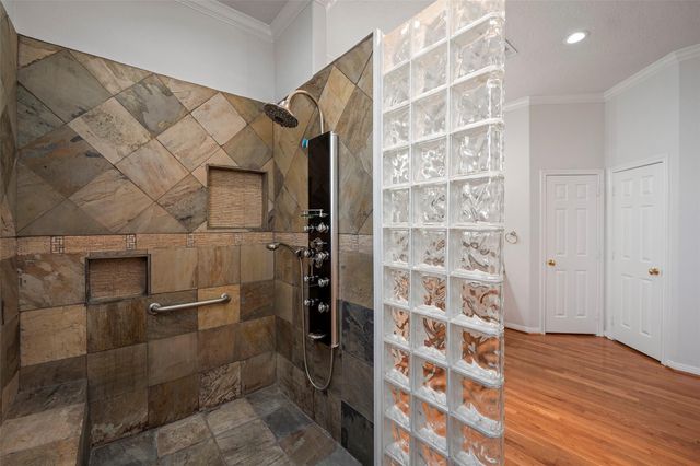 1315 Edwards Drive, Dickinson, TX 77539