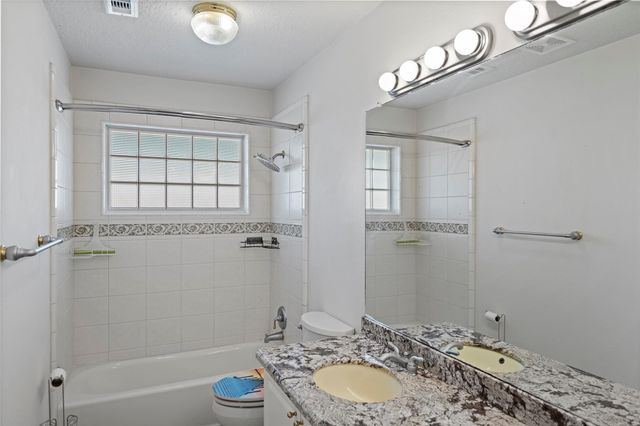 1315 Edwards Drive, Dickinson, TX 77539