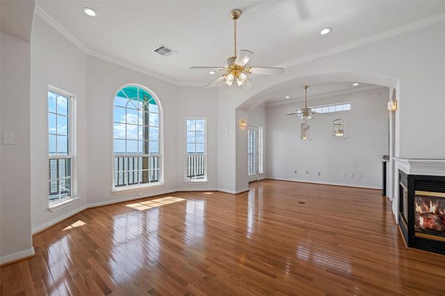 1315 Edwards Drive, Dickinson, TX 77539