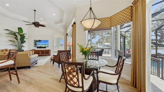 7637 COVE TERRACE, Sarasota, FL 34231