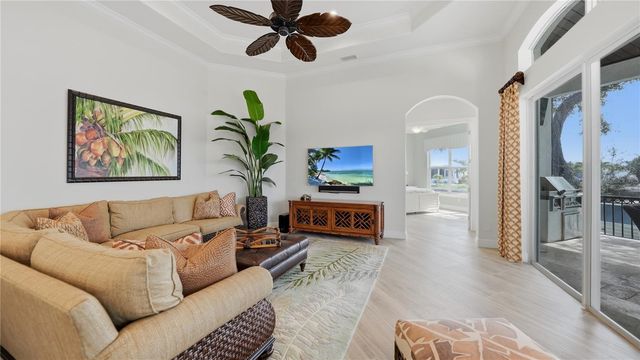 7637 COVE TERRACE, Sarasota, FL 34231