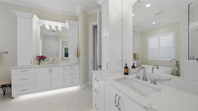 7637 COVE TERRACE, Sarasota, FL 34231