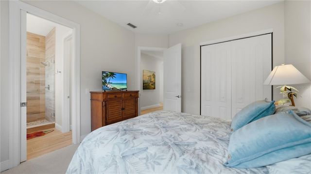 7637 COVE TERRACE, Sarasota, FL 34231