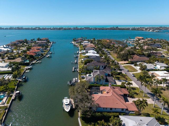 7637 COVE TERRACE, Sarasota, FL 34231
