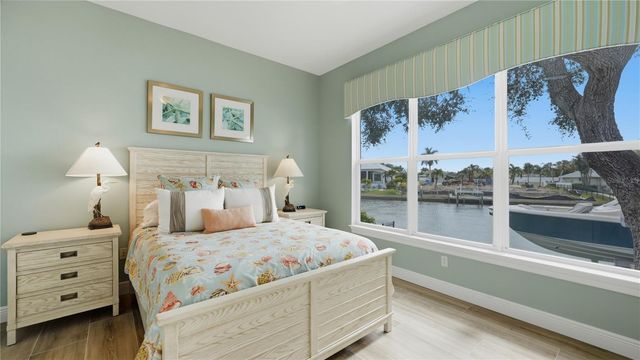 7637 COVE TERRACE, Sarasota, FL 34231