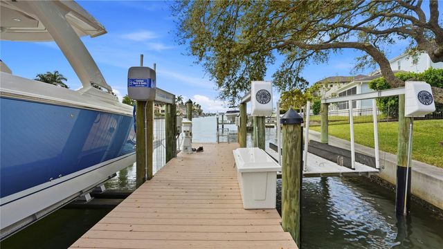 7637 COVE TERRACE, Sarasota, FL 34231