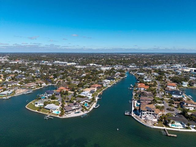 7637 COVE TERRACE, Sarasota, FL 34231